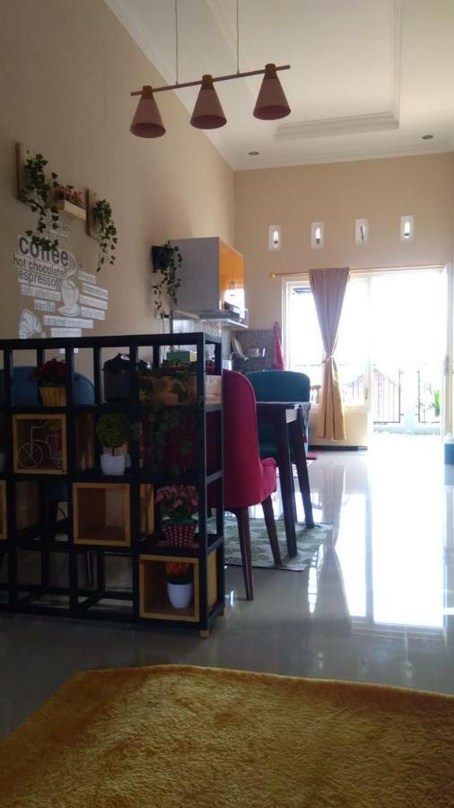 Homestay Wahyudi 1 Syariah Tlekung Ngoại thất bức ảnh